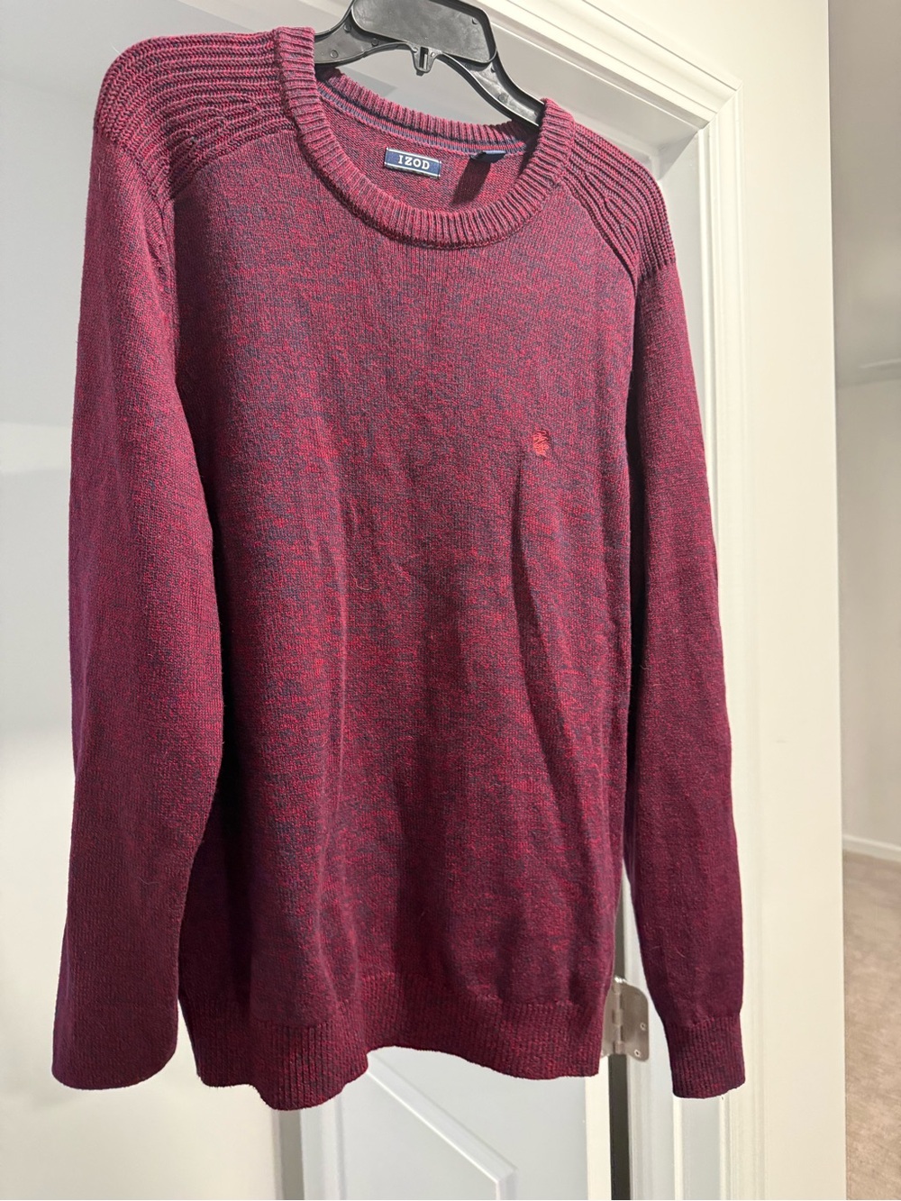Izod Men's Maroon Marled Crewneck Sweater